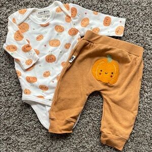 Charming Bear Pumpkin Print Bodysuit Set